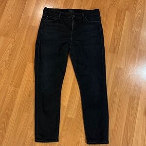 Citizens of Humanity Rocket Crop Mid Rise Skinny Jeans. Black. Size 30.